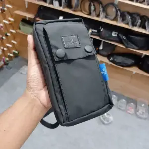 Tas smartphone water resist dan praktis ts11 pas buat aktivitas outdoor black doff - Rp 45.200