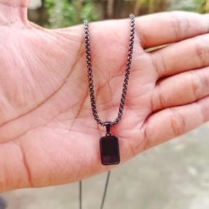 Kalung titanium hitam liontin kotak kecil unisex pria dan wanita | rantai kotak minimalis panjang 45cm stainless steel 316l anti karat | kualitas import kl29 - Rp 26.999
